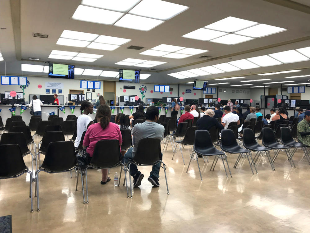 Забастовка госслужащих в Калифорнии: как акция протеста отразится на работе DMV, EDD и государственных парков Забастовка госслужащих в Калифорнии: как акция протеста отразится на работе DMV, EDD и государственных парков